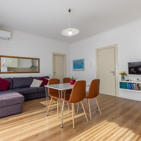 Апартаменты New Apartament Тирана Экстерьер фото