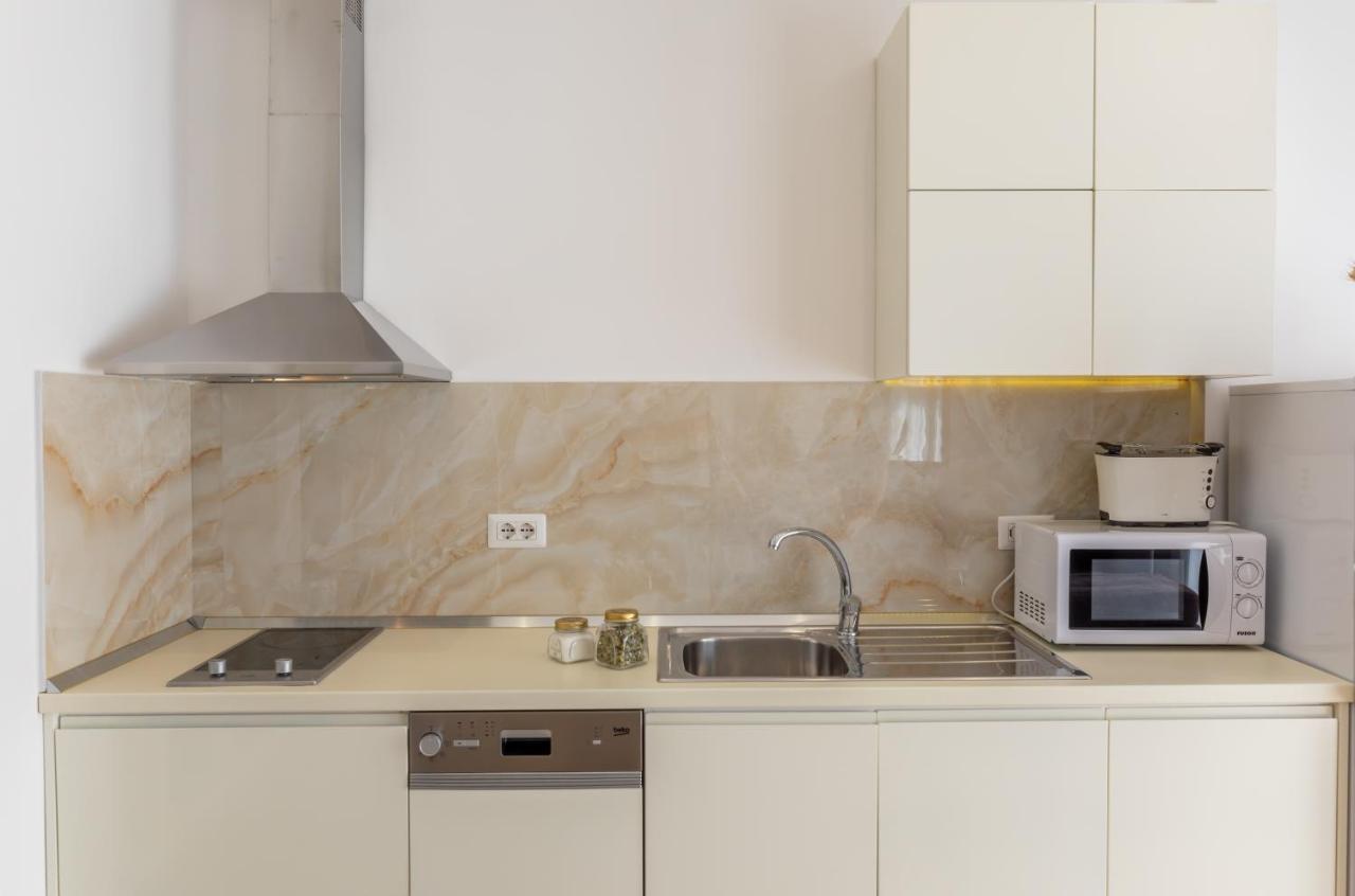 Апартаменты New Apartament Тирана Экстерьер фото