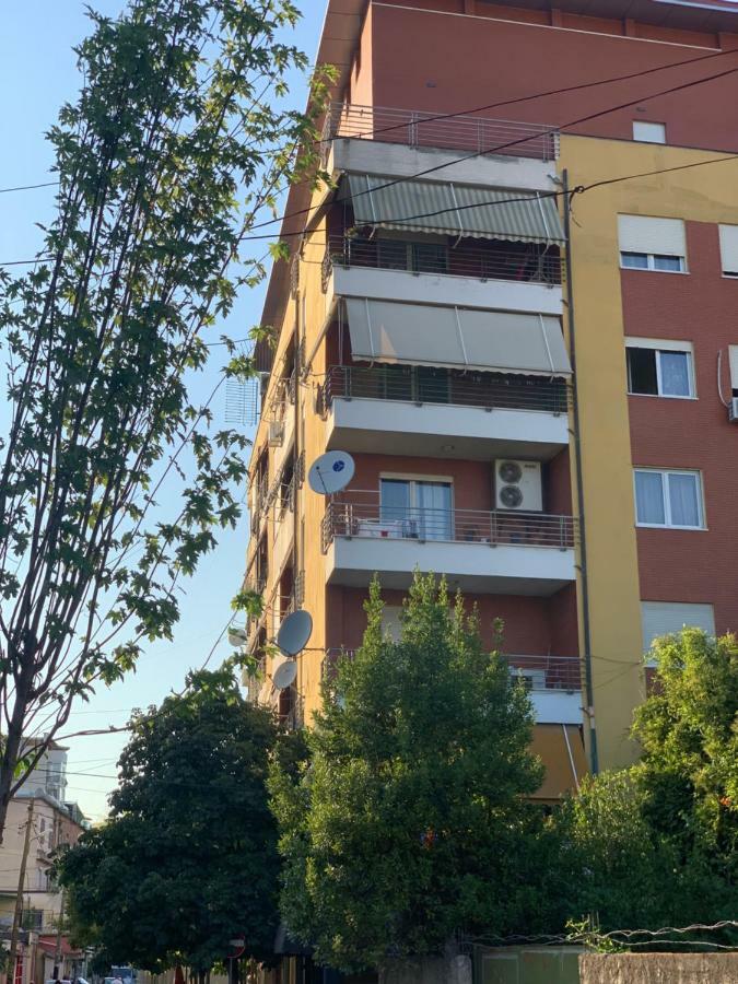 Апартаменты New Apartament Тирана Экстерьер фото